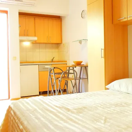 Levant Ventus By Interhome